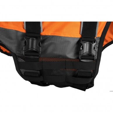 Non-stop dogwear Safe life jacket 2.0 is a life jacket developed for dogs. 4
