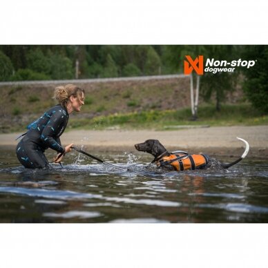 Non-stop dogwear Safe life jacket 2.0 is a life jacket developed for dogs. 7